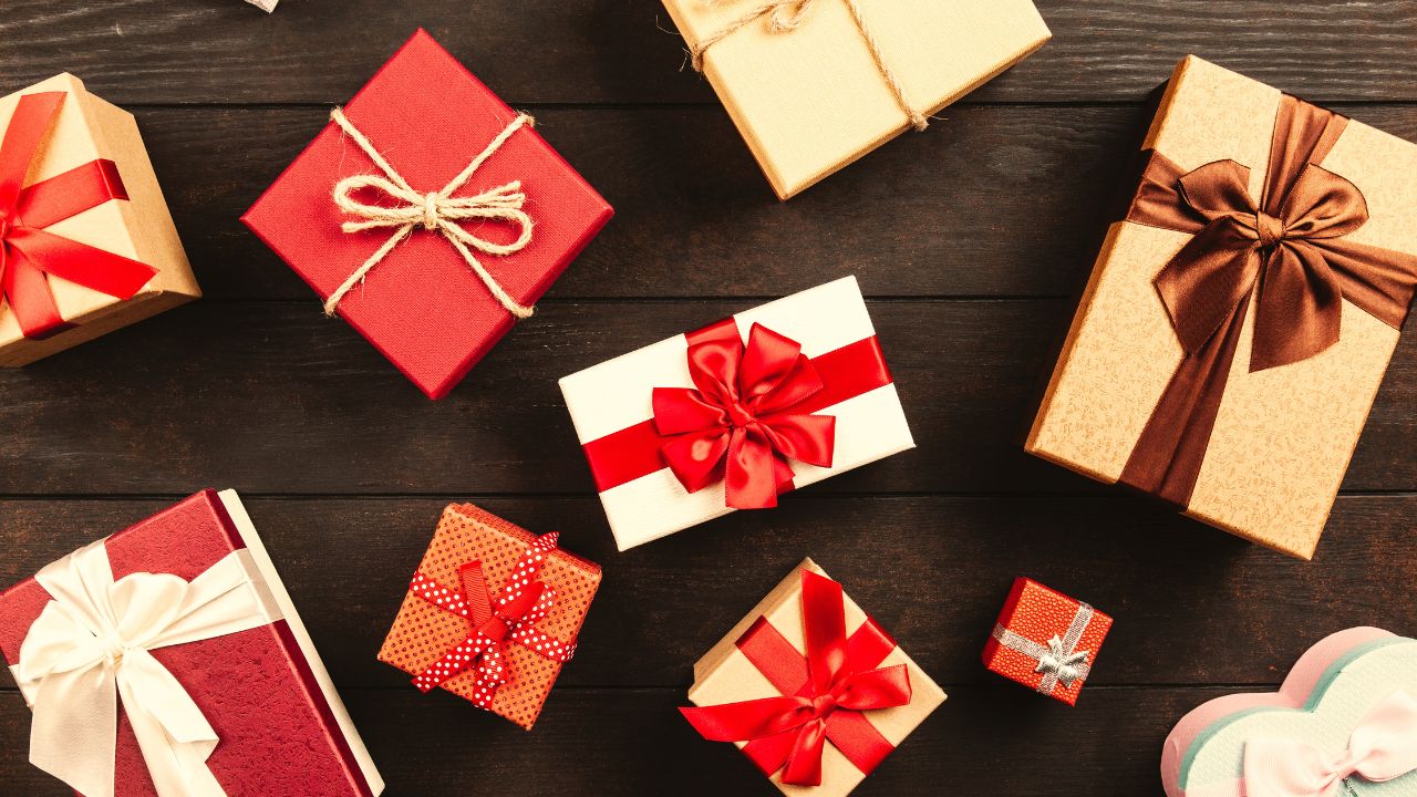 How to Customize Christmas Gift Boxes for Maximum Brand Impact